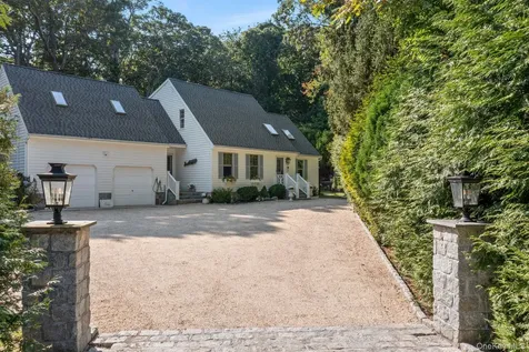 2421 Noyac Road Sag Harbor NY 11963