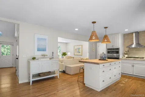 2421 Noyac Road Sag Harbor NY 11963
