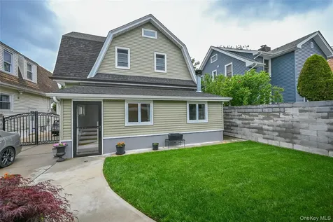 219-07 101st Avenue Queens Village NY 11429