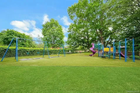 7 Fieldstone Drive Hartsdale NY 10530