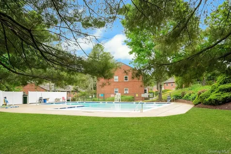 7 Fieldstone Drive Hartsdale NY 10530