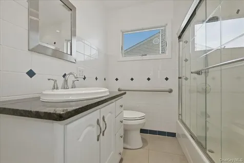 61 Hunter Lane Hicksville NY 11801