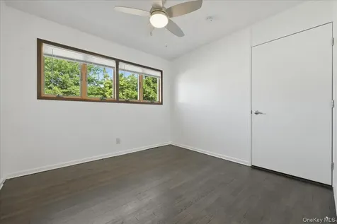 61 Hunter Lane Hicksville NY 11801