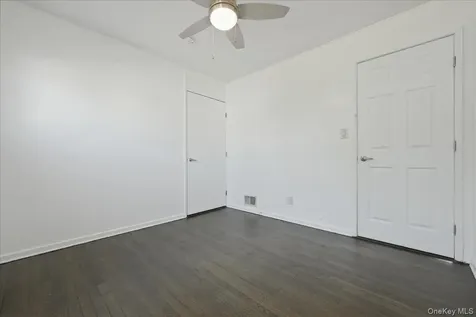 61 Hunter Lane Hicksville NY 11801