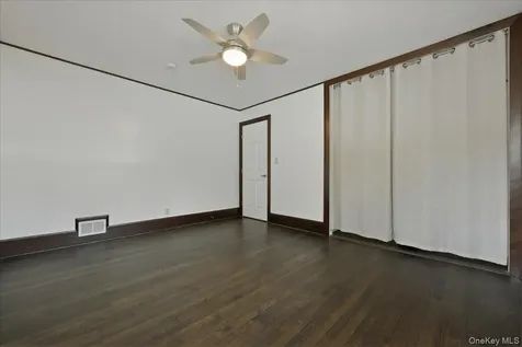 61 Hunter Lane Hicksville NY 11801