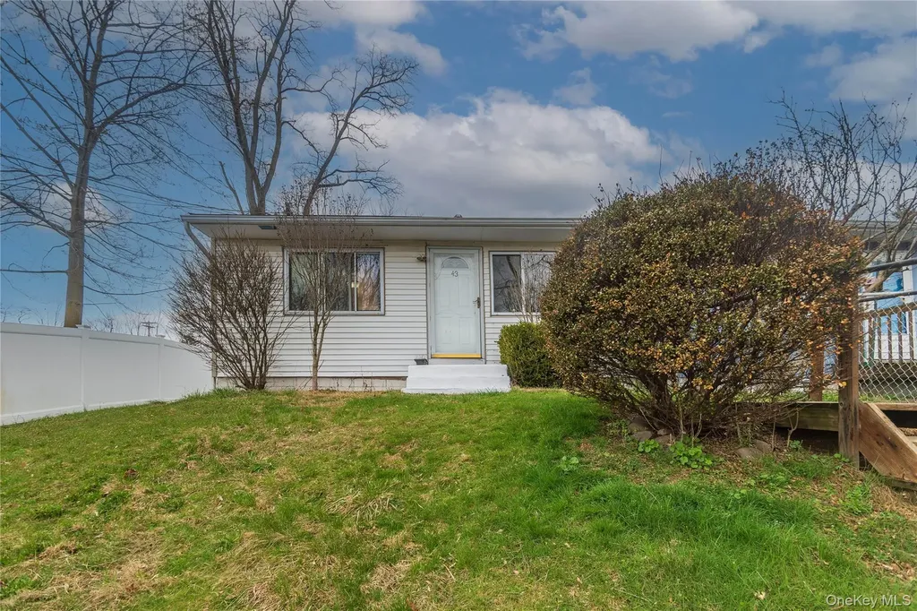 43 Lafayette Drive New Windsor NY 12553