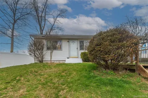 43 Lafayette Drive New Windsor NY 12553