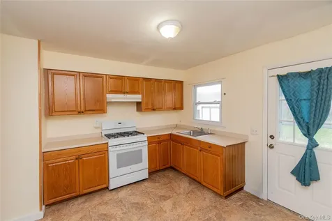 43 Lafayette Drive New Windsor NY 12553