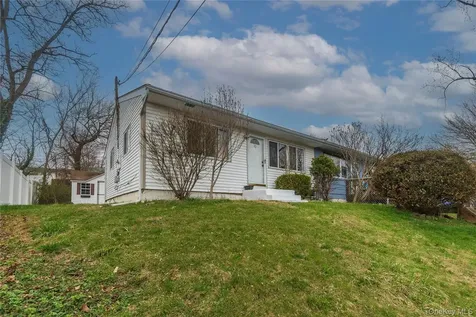 43 Lafayette Drive New Windsor NY 12553