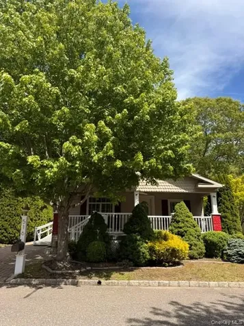 1661 Old Country Road Riverhead NY 11901