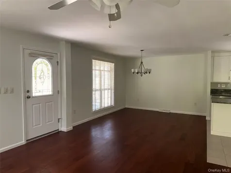1661 Old Country Road Riverhead NY 11901