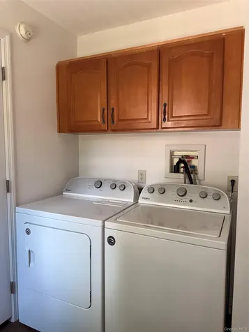 1661 Old Country Road Riverhead NY 11901
