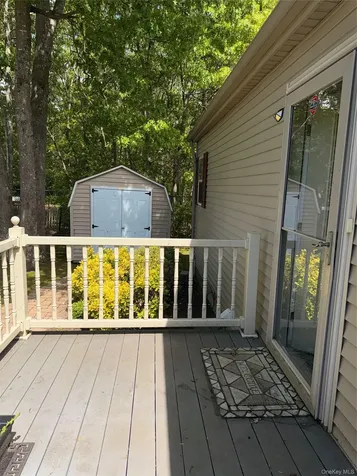 1661 Old Country Road Riverhead NY 11901