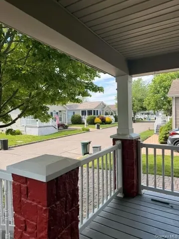 1661 Old Country Road Riverhead NY 11901