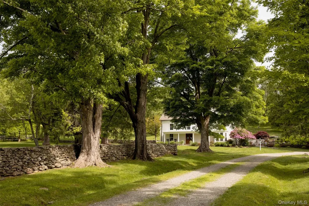 809 Quaker Hill Road Pawling NY 12564