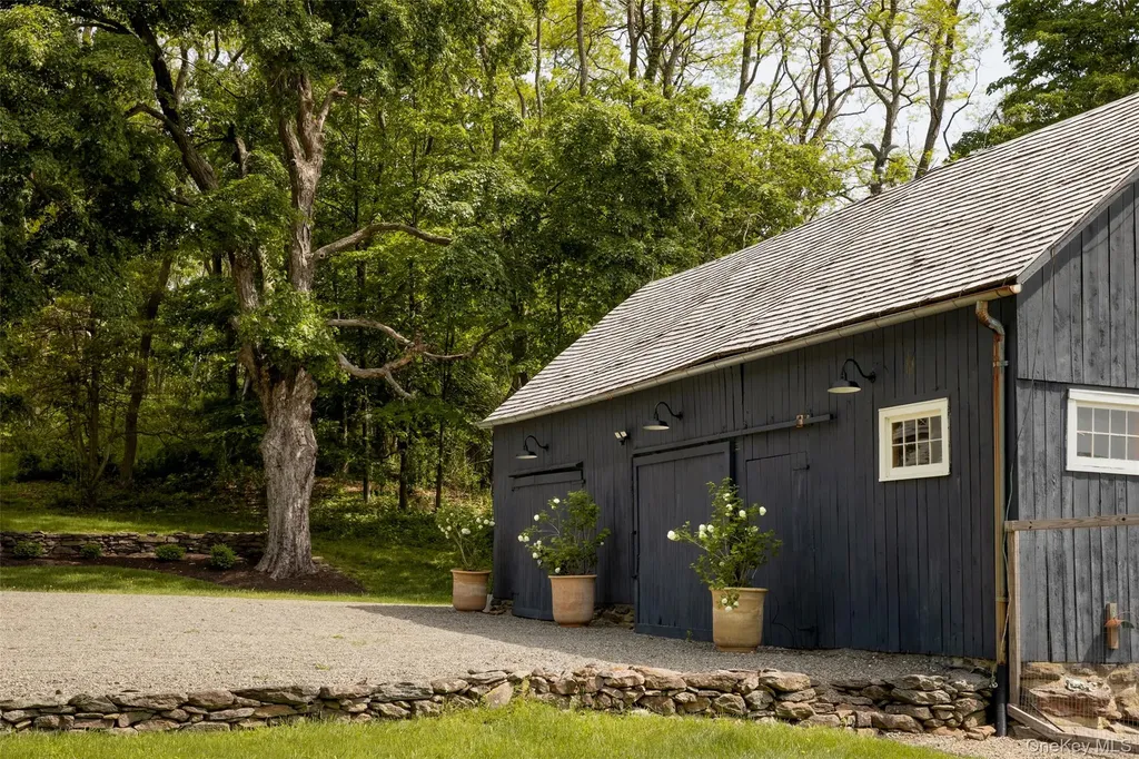 809 Quaker Hill Road Pawling NY 12564