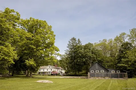 809 Quaker Hill Road Pawling NY 12564