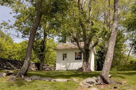 809 Quaker Hill Road Pawling NY 12564