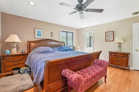 19 S Cranford Road Bardonia NY 10954