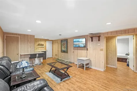 19 S Cranford Road Bardonia NY 10954
