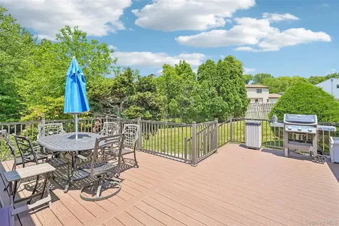 19 S Cranford Road Bardonia NY 10954