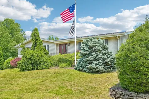 19 S Cranford Road Bardonia NY 10954