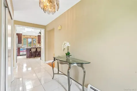 19 S Cranford Road Bardonia NY 10954