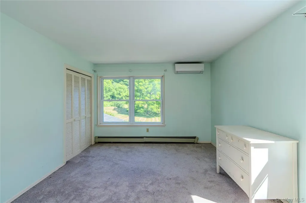 27 Goldfinch Drive Salt Point NY 12578