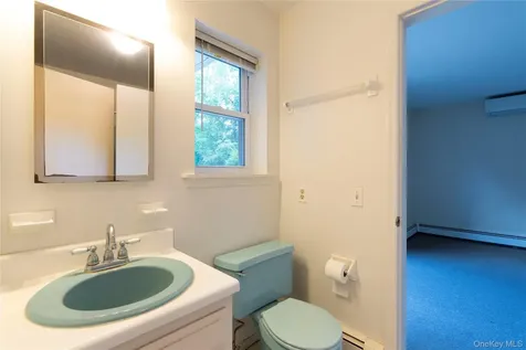 27 Goldfinch Drive Salt Point NY 12578
