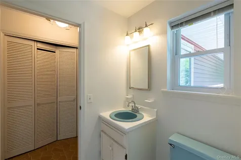 27 Goldfinch Drive Salt Point NY 12578