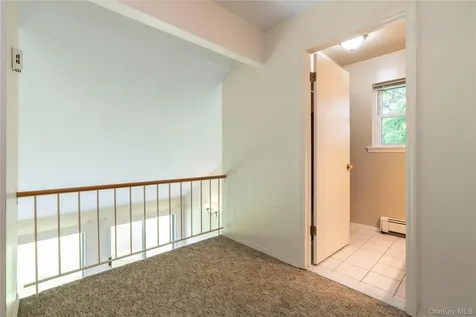 27 Goldfinch Drive Salt Point NY 12578