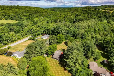 27 Goldfinch Drive Salt Point NY 12578