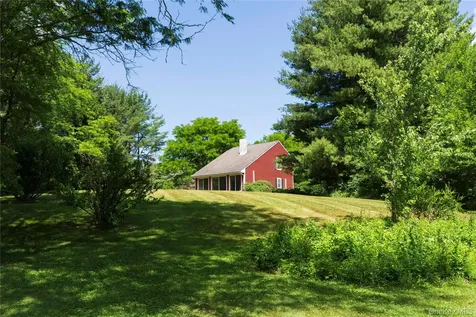 27 Goldfinch Drive Salt Point NY 12578