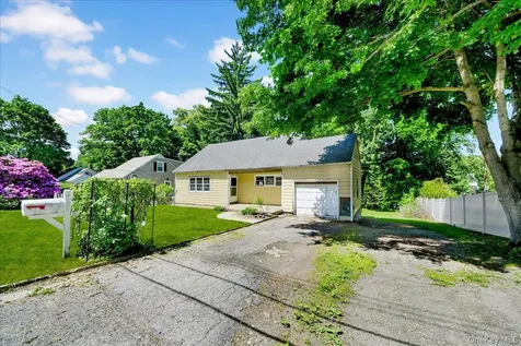66 Cordwood Road Cortlandt Manor NY 10567