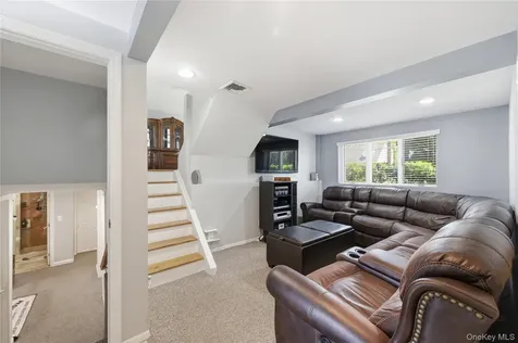 420 Philadelphia Avenue Massapequa Park NY 11762