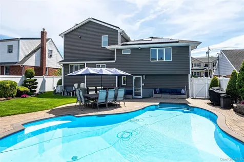 420 Philadelphia Avenue Massapequa Park NY 11762