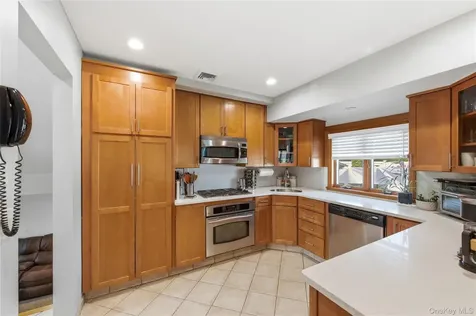 420 Philadelphia Avenue Massapequa Park NY 11762