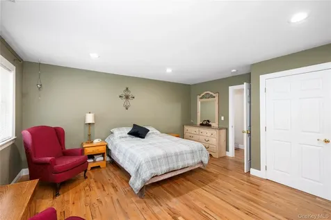 82 Anton Drive Carmel NY 10512