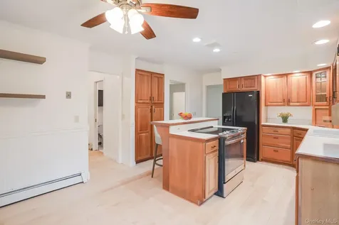 34 Contour Lane Salt Point NY 12578