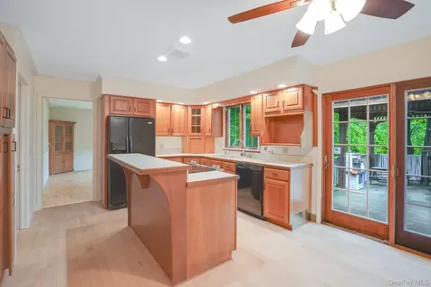 34 Contour Lane Salt Point NY 12578