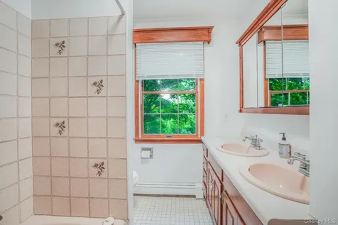 34 Contour Lane Salt Point NY 12578