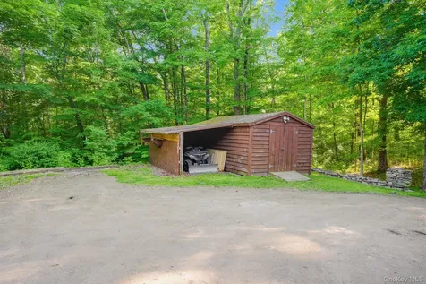 34 Contour Lane Salt Point NY 12578