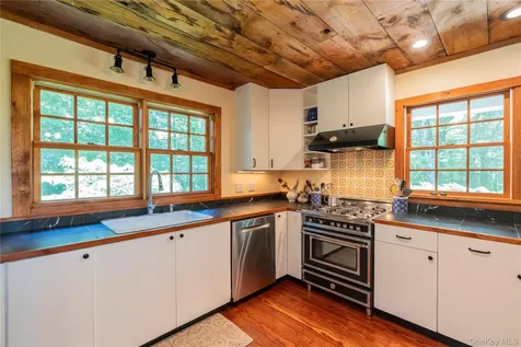 695 Wolf Hill Road Hillsdale NY 12529