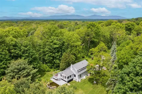 10 Pilgrims Progress Road Rhinebeck NY 12572