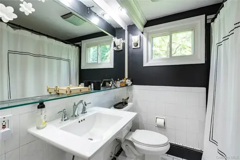 10 Pilgrims Progress Road Rhinebeck NY 12572