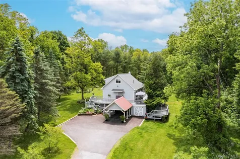10 Pilgrims Progress Road Rhinebeck NY 12572