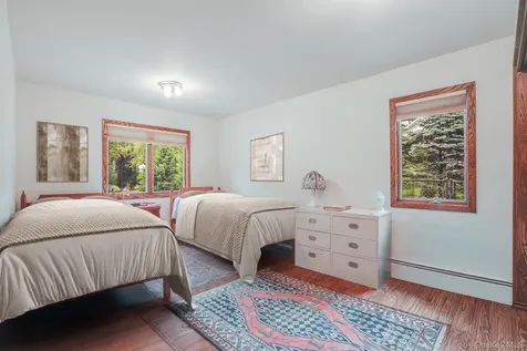 8 Kingwood Park Poughkeepsie NY 12601