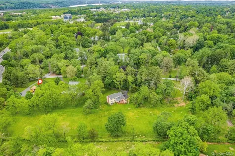 8 Kingwood Park Poughkeepsie NY 12601