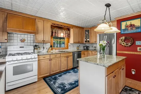 355 Woodland Avenue Manorville NY 11949