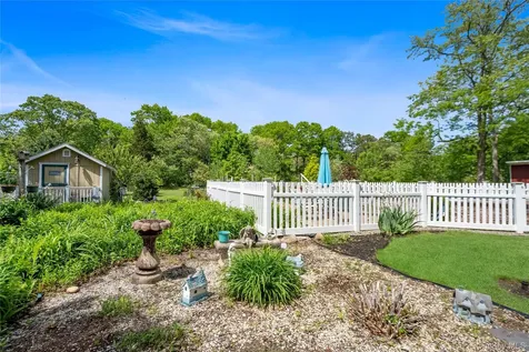 355 Woodland Avenue Manorville NY 11949
